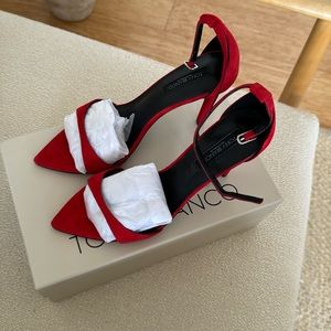 Brand new never worn Tony BIANCO heels